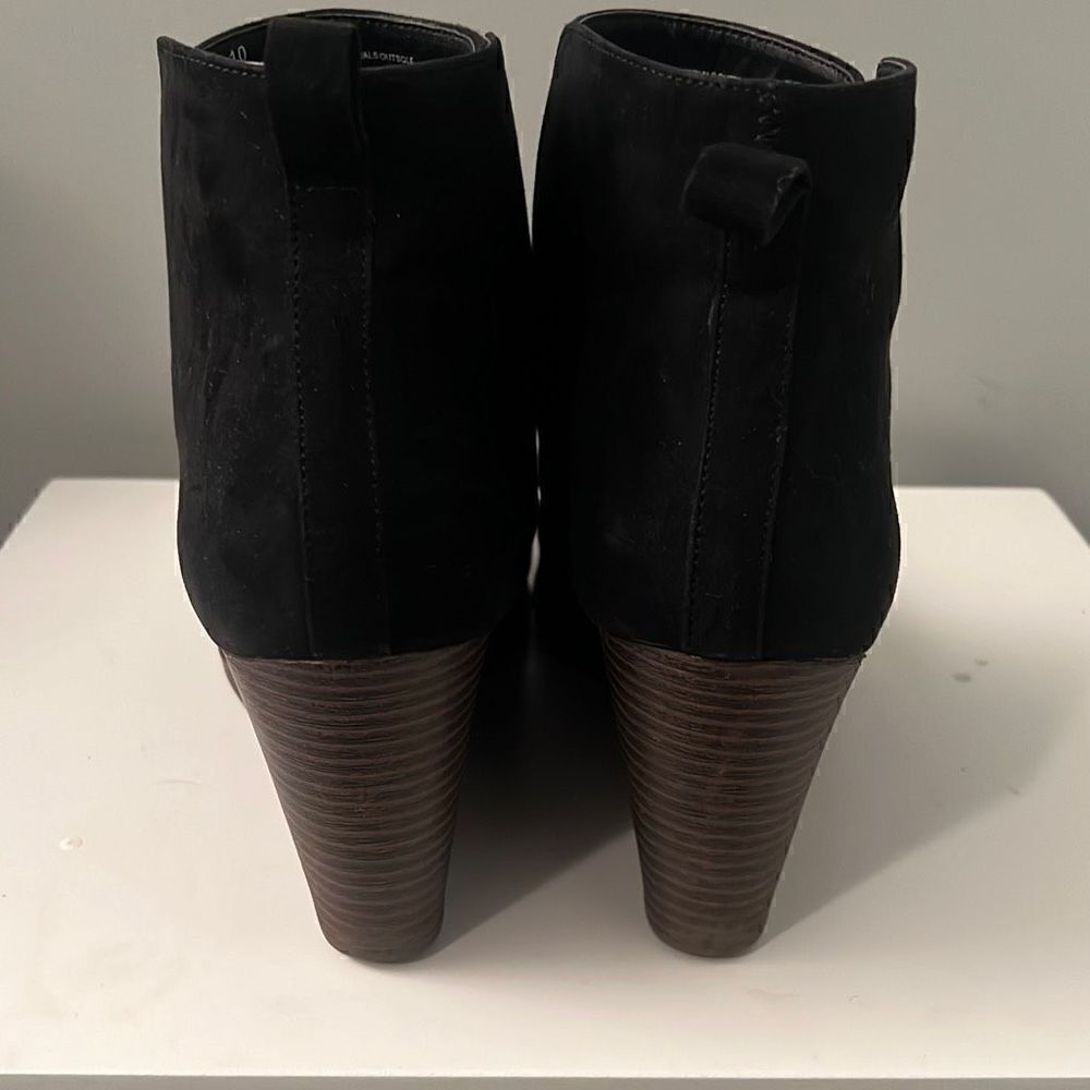 Women's Universal Thread Suede Wedge Booties - Picture 7 of 9